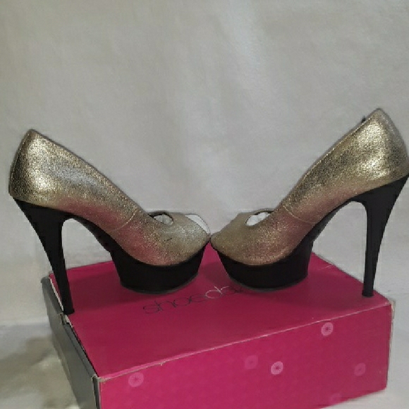 **SOLD** Silver Peep Toe Heels - Picture 3 of 11